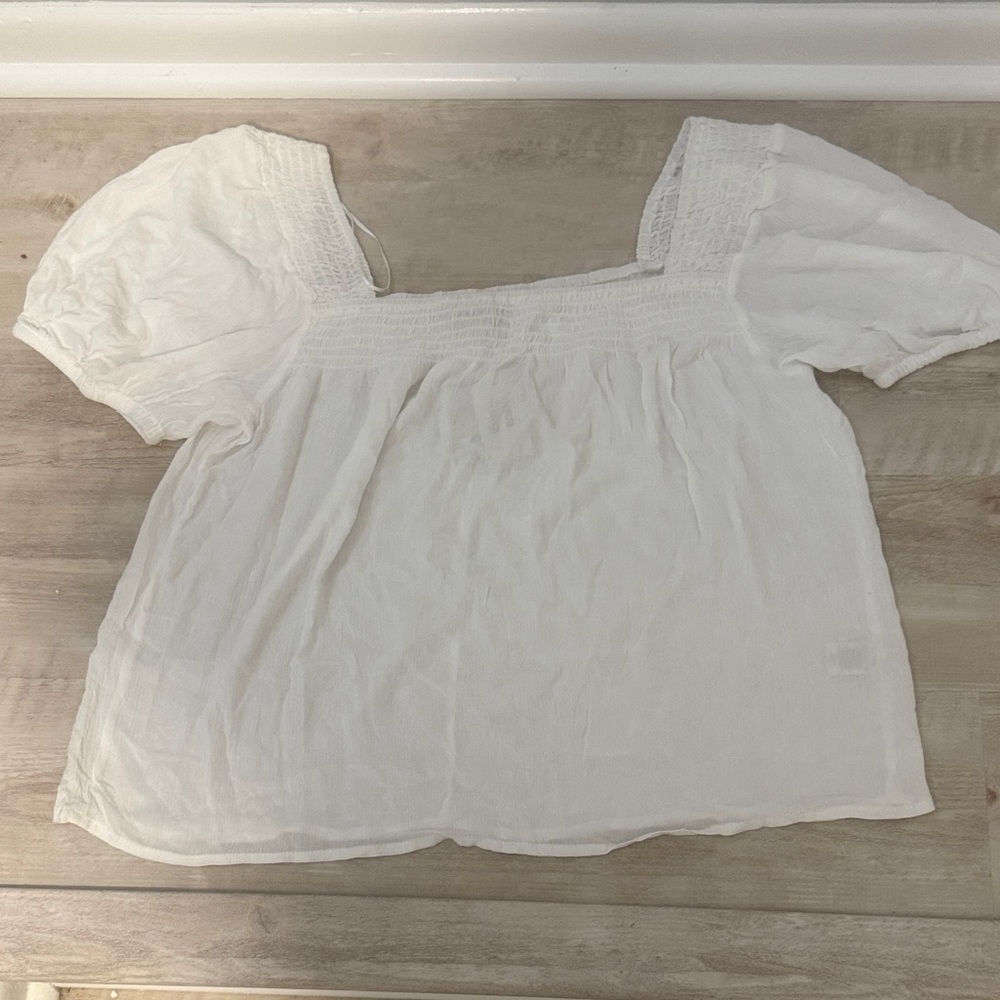 Alexander Jordan White Smocked Women's Top
